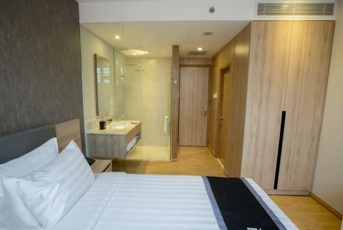 Avanti Hotel