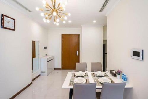 Lux Apartment- Vinhomes Central Park