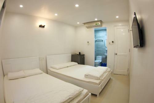 Full House Hostel