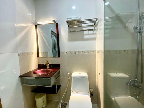 Ho�ng Qu�n Hotel