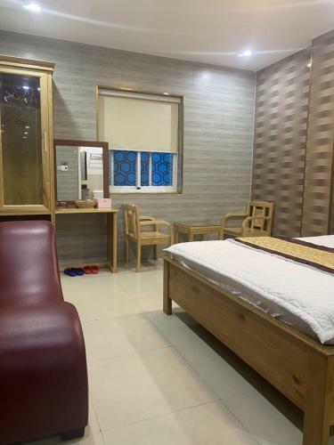 Ho�ng Qu�n Hotel