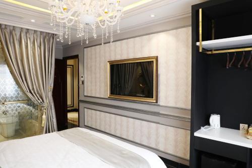 Enjoy Hotel 7