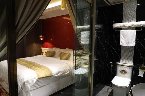Enjoy Hotel 7