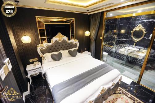 Enjoy Hotel 7