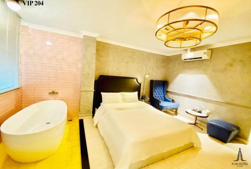 A In Hotel Del Luna