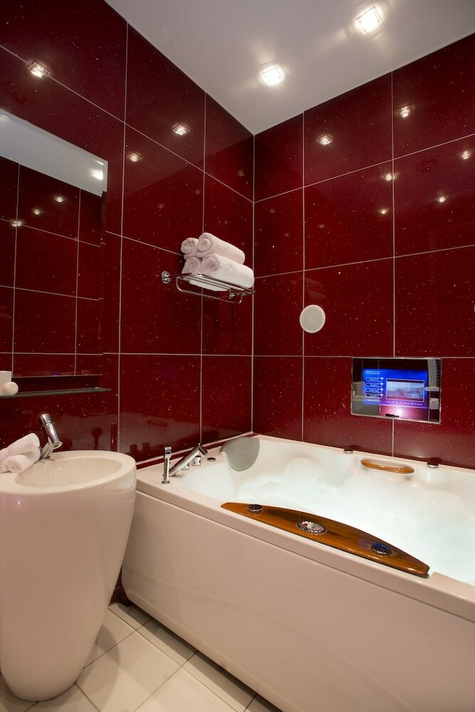 The Clarence Boutique Hotel