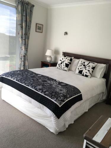Bed & Breakfast Kinloch Lake & Golf Views