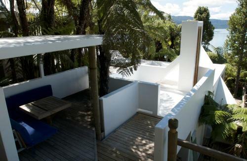 Hostal Te Whare -lake Tarawera Tree-top Nest