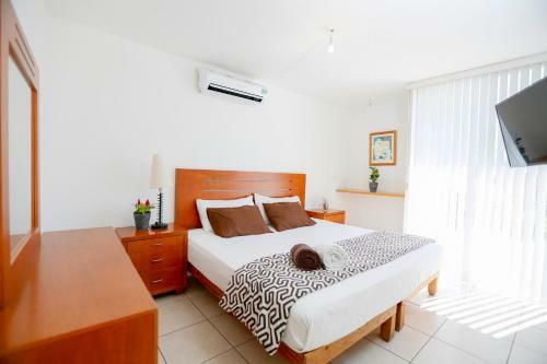 Beach, Safe, Clean, Wifi, Pool, 4 Families