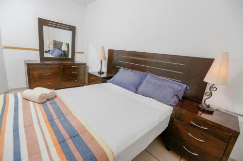 Beach, Safe, Clean, Wifi, Pool, 4 Families