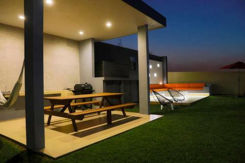 Moderno Studio Equipado En Sierra Apartments, A 5 Minutos de Six Flags