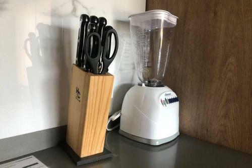 Moderno Studio Equipado En Sierra Apartments, A 5 Minutos de Six Flags