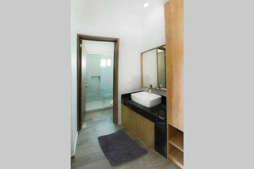 Moderno Studio Equipado En Sierra Apartments, A 5 Minutos de Six Flags