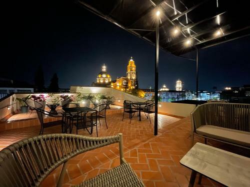 Hotel Estacion Alameda Downtown