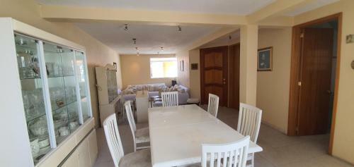Placida Residencia A Pie De La Monta�a.