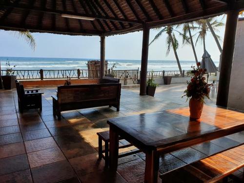 Lodge Bungalows La Perla Playa Azul