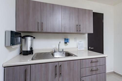 Apartamento Ayenda Suites Ejecutivas Monterrey