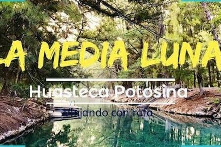 Casa Cerca De La Media Luna