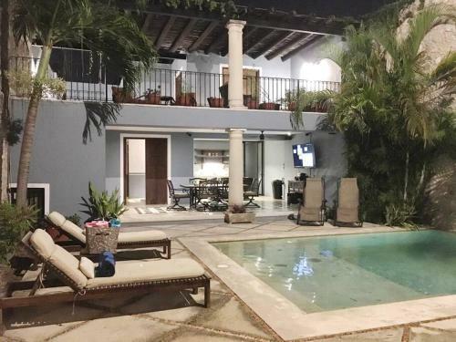 Villa Great Big Family Home Available