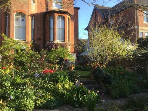 St Benedict - Victorian Bed And Breakfast