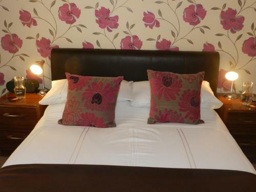 Hostal Senlac Guesthouse
