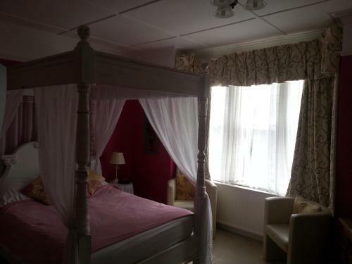 Hostal Tower House 1066