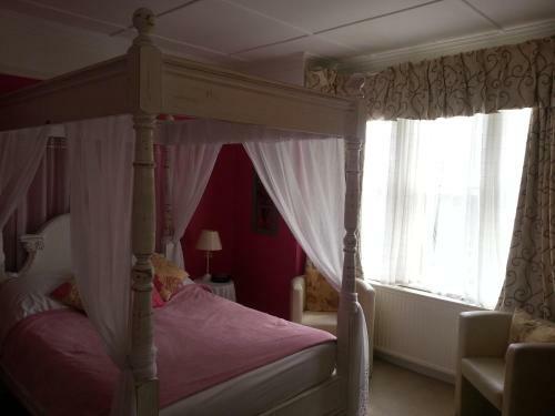 Hostal Tower House 1066