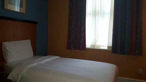 Chatsworth Hotel