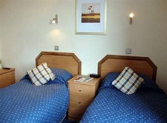 Hostal St Andrews Hotel