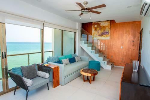 Apartamento Two Lux Beachfront Penthouses, 2 Jacuzzi, 2 Rooftops, 2 Pools, Gym, Kid's Club, Bar