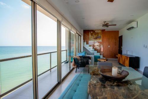 Apartamento Two Lux Beachfront Penthouses, 2 Jacuzzi, 2 Rooftops, 2 Pools, Gym, Kid's Club, Bar