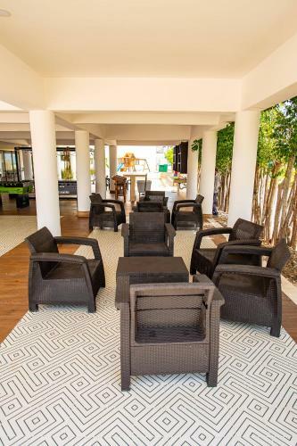 Apartamento Two Lux Beachfront Penthouses, 2 Jacuzzi, 2 Rooftops, 2 Pools, Gym, Kid's Club, Bar