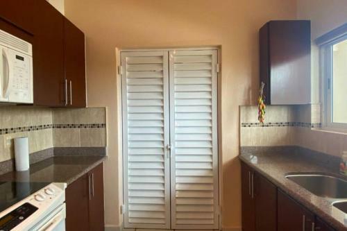 Apartamento Tiara Sands 503 A Pie De Playa!