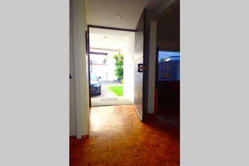 Quiet House W/3 Be + Spacious & Lightt