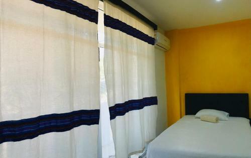 Hostal Room In Guest Room - Standard Queen Room Two Beds