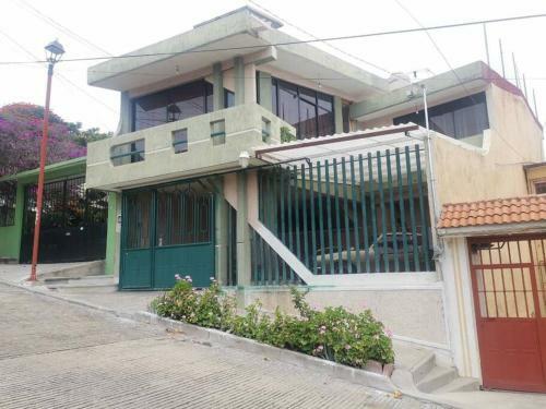 Hermosa Casa En Privada, A 10 Mins Del Centro!!!