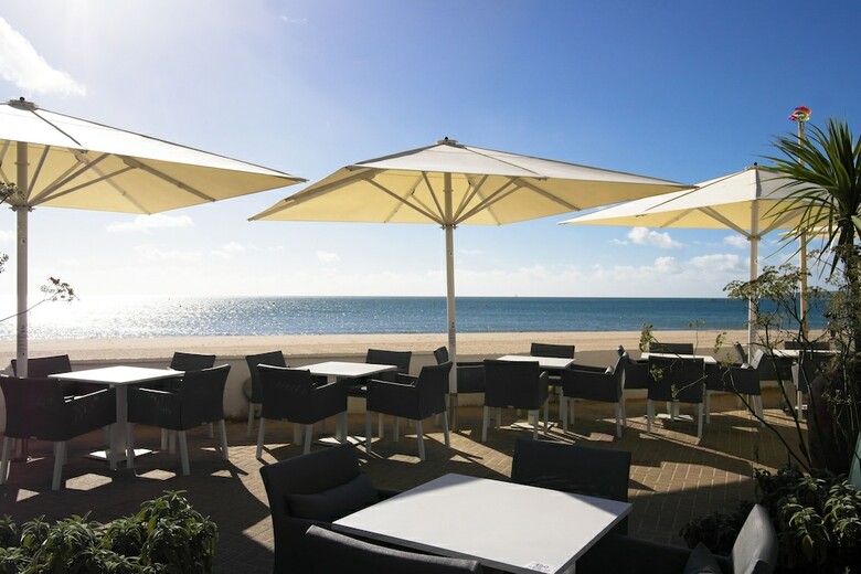Sandbanks Hotel