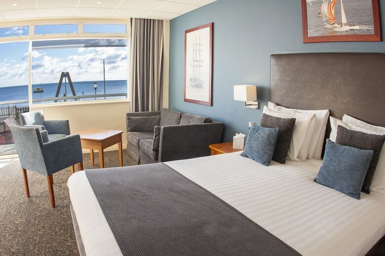 Sandbanks Hotel