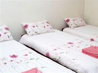 Hostal Alara Bed And Breakfast