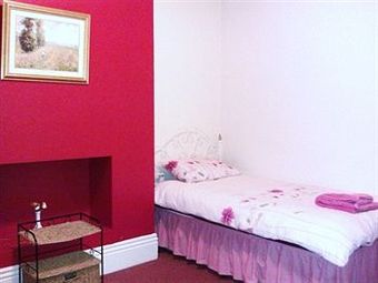 Hostal Alara Bed And Breakfast
