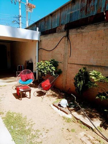 Casa R�stica Con Cochera Privada