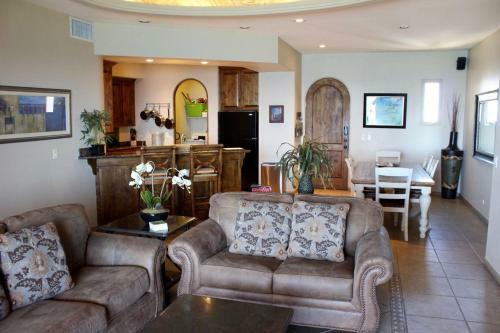 Bella Sirena 2br Ba 601-v By Casago