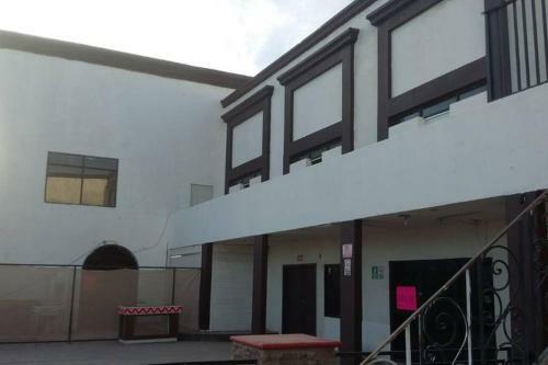 Hostal Sleeps 16 People "goliath" Super Apartment 2 Minutes From Sandy Beach