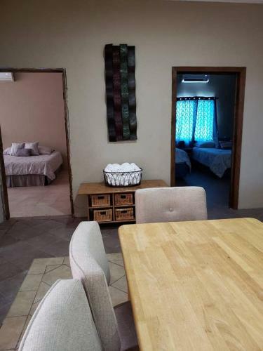 Apartamento 18 Person Super Suite 2 Minutes From Sandy Beach
