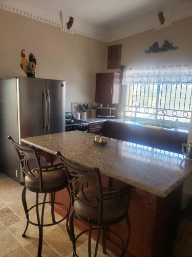 Maria's Place, Puerto Pe�asco, Oriente
