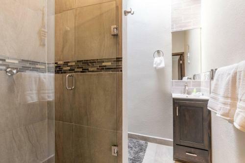 New Home Fully Equipped And Waiting For You