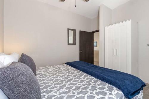 New Home Fully Equipped And Waiting For You