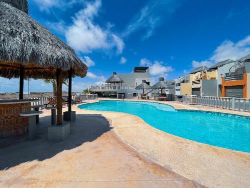 Gated 2br Apartment Near Sandy Beach