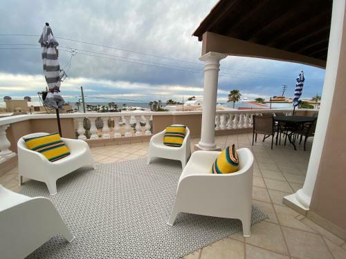 Sea Haven Sunsets @ Las Conchas! 180 Degree Views!