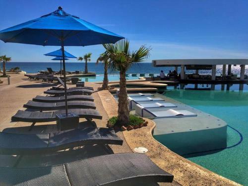 Gorgeous Beachfront Villa Rocky Point, Sandy Beach